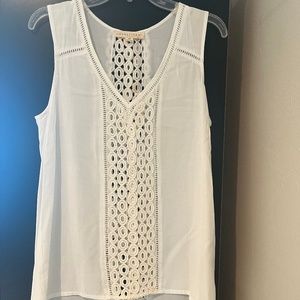 NEW LOVE STITCH White Crochet Sleeveless Top/Blouse  - Size Medium